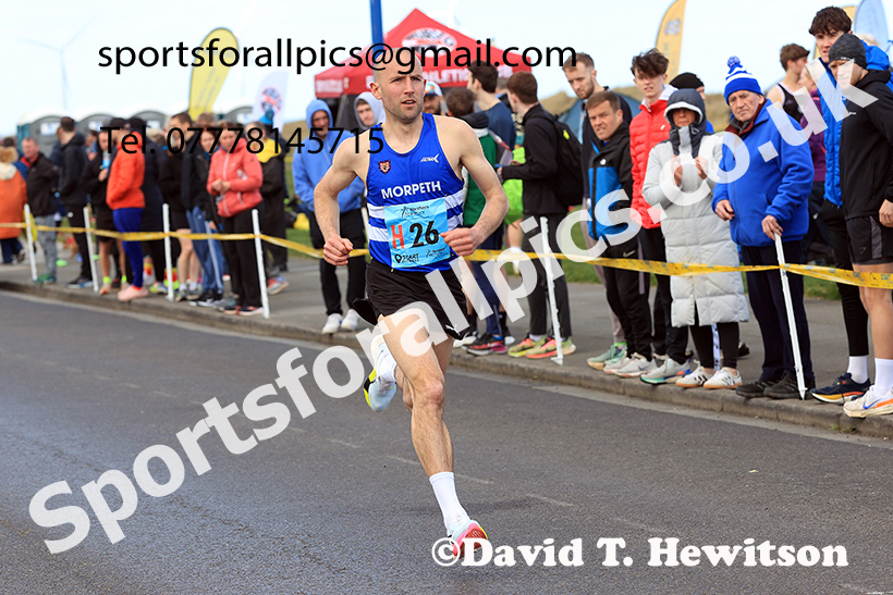 Senior mens Northern 12 Stage Road Relay, 2025 Northern 12 and 6 Stage Road Relays and Junior 5k, Redcar. Photo: David T. Hewitson/Sports for All Pics